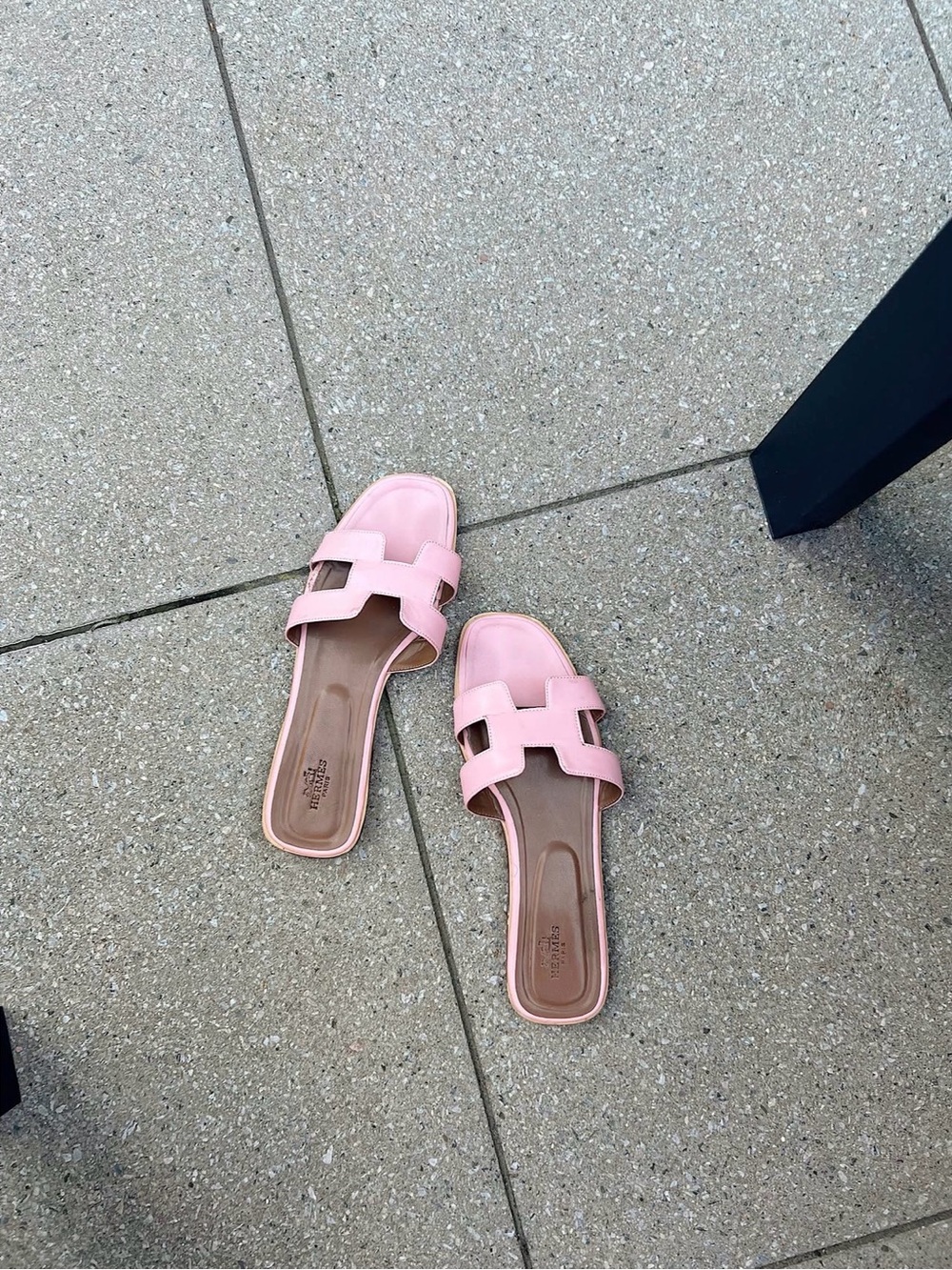 Hermes Pink Oran Leather Slide Sandals - Picture 1 of 2